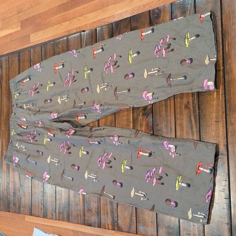 The Brightside Magic Mushroom Lounge Pants Pajama Linen Blend - Picture 7 of 7